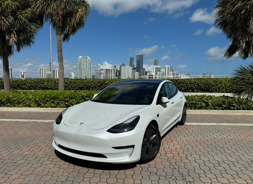 Alugar Tesla Miami